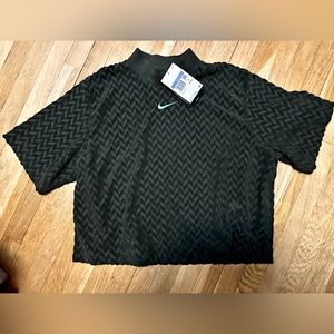 New with tags green Nike crop size medium